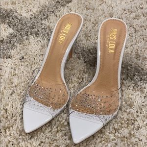 Miss Lola Pumps